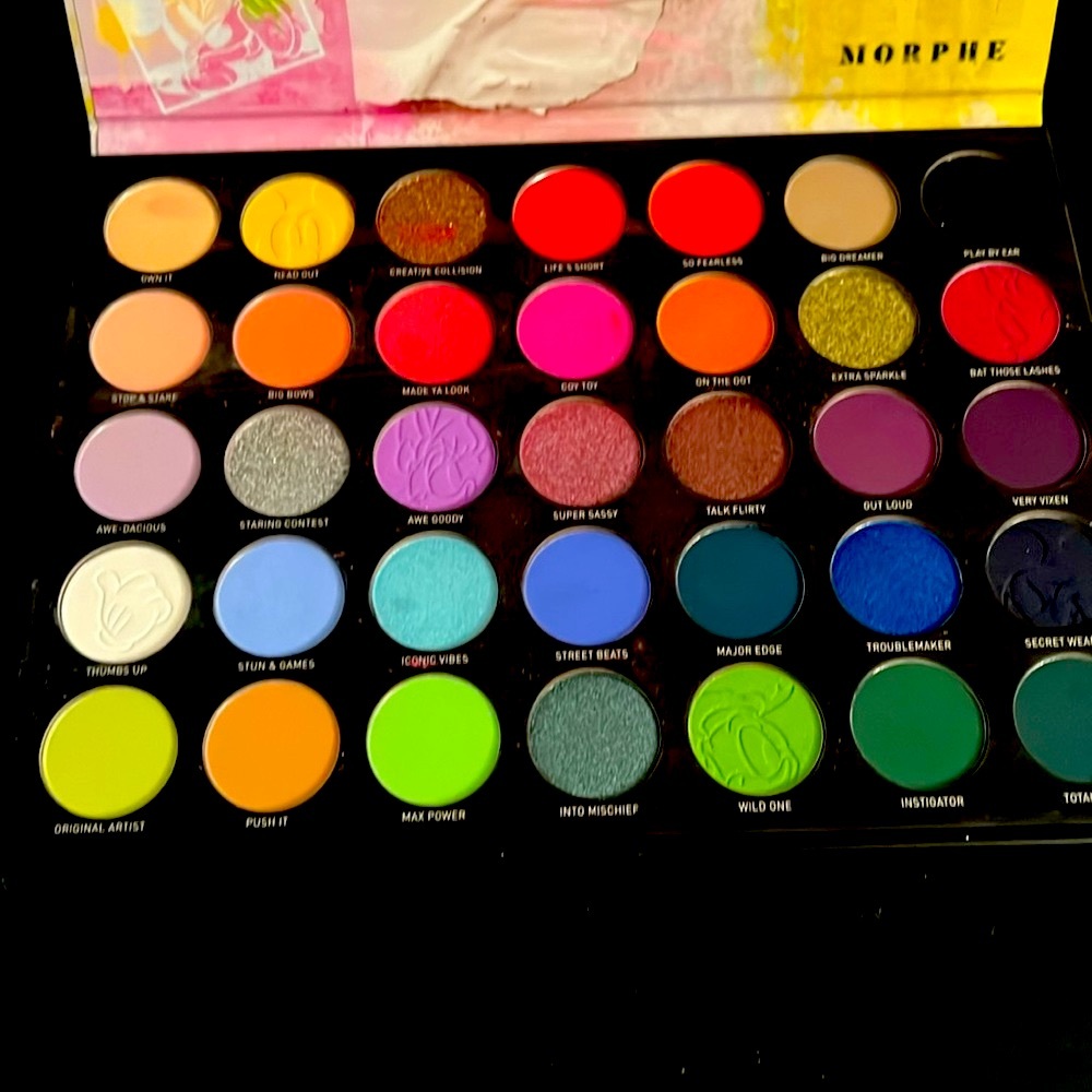 Morphe Disney Mickey & Friends Truth Be Bold eyeshadow palette